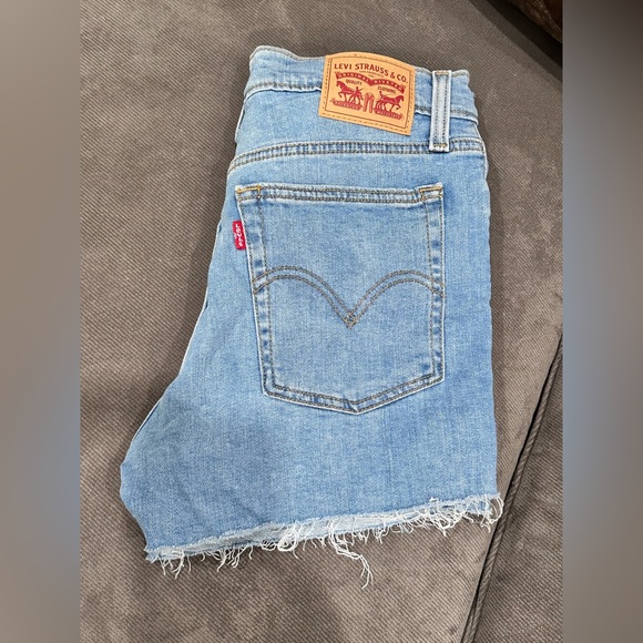 Levi’s Denim Shorts 29 - Picture 4 of 6